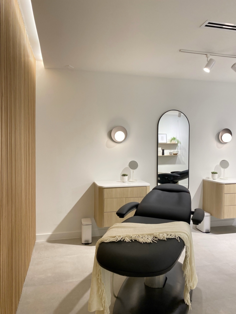 Studio 3D Brows CocoWalk — imagen 1